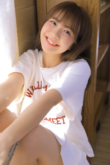 白桃松木(校园)请你吃糖凌虚阁