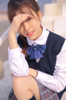 美男脱去校服时全集